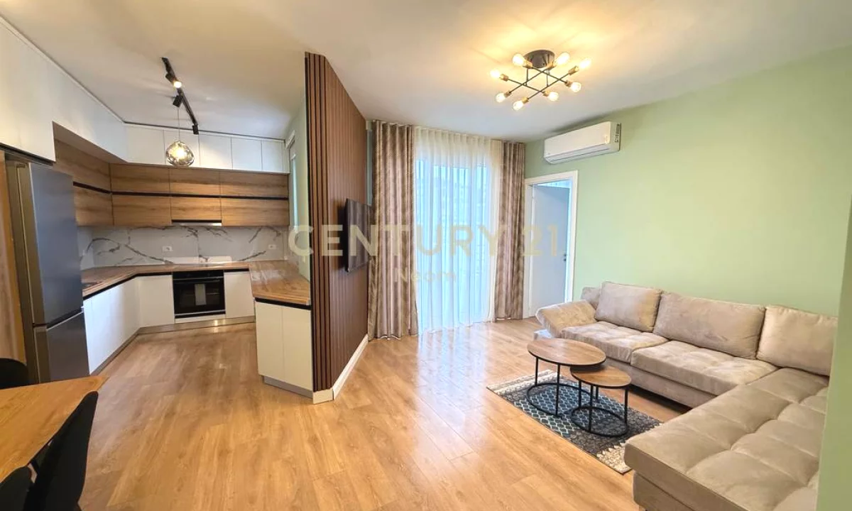 Shtepi me qera Duplex(shtepi me 2 kate) ne Tirane, 3+1, Mobilimi E mobiluar, Pagesa 1,300  Euro.