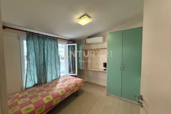 Shtepi me qera Apartament ne Tirane, 2+1, Mobilimi E mobiluar, Pagesa 700  Euro.