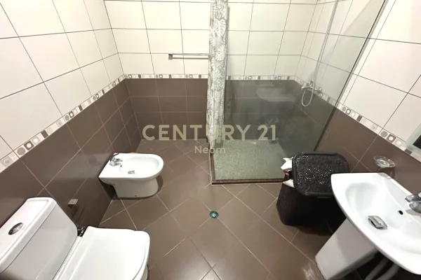 Shtepi me qera Apartament ne Tirane, 1+1, Mobilimi E mobiluar, Pagesa 650  Euro.