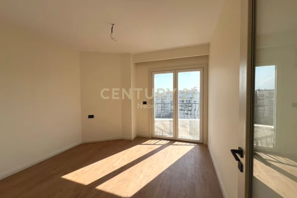 Appartamento in vendita a Tirana 2+1, Vuoto