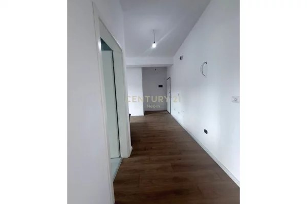Apartment for sale in Tirana 1+1, Emty