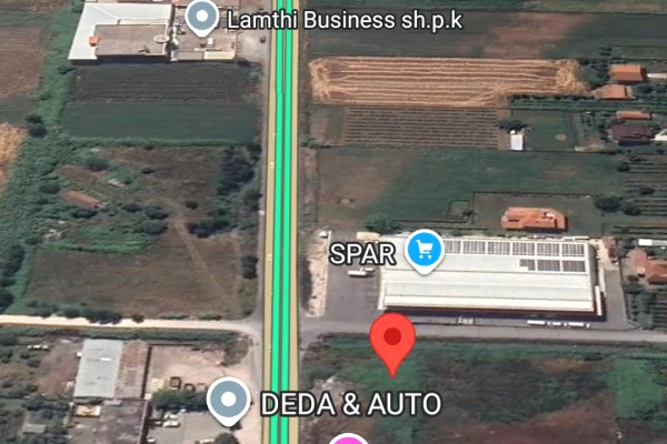 Truall ose Toke ne Lezhe - 87,500 Euro