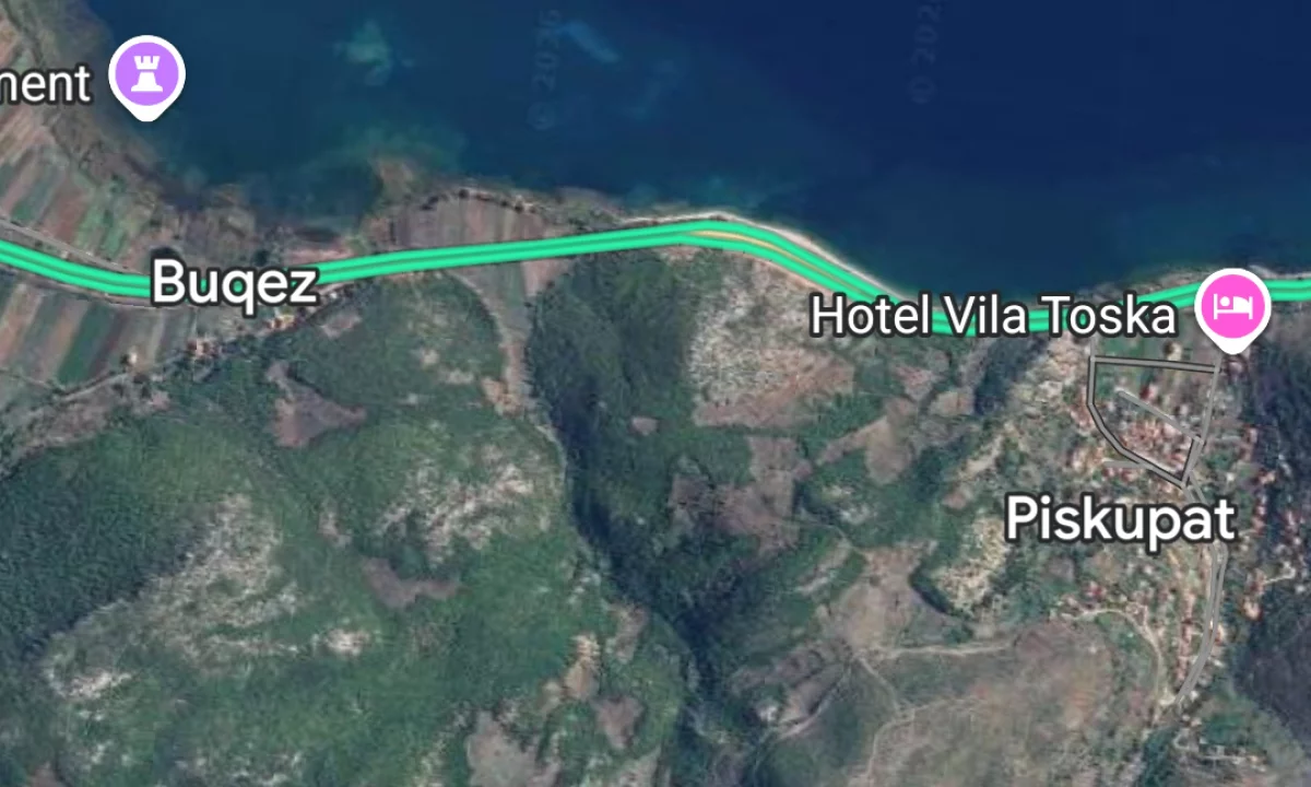 Shitet prona 2500m2 Adresa Pogradec