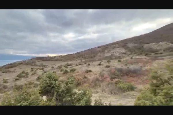 Truall ose Toke  ne Pogradec - 100,000 Euro