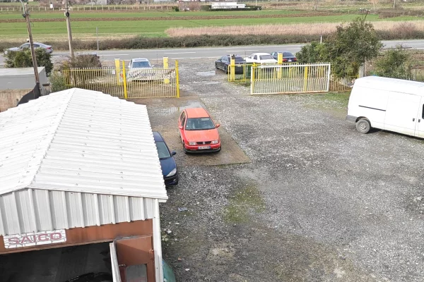 Okazion shitet objekt 160m2 Ndertim 2 kate +1600m2 Truall