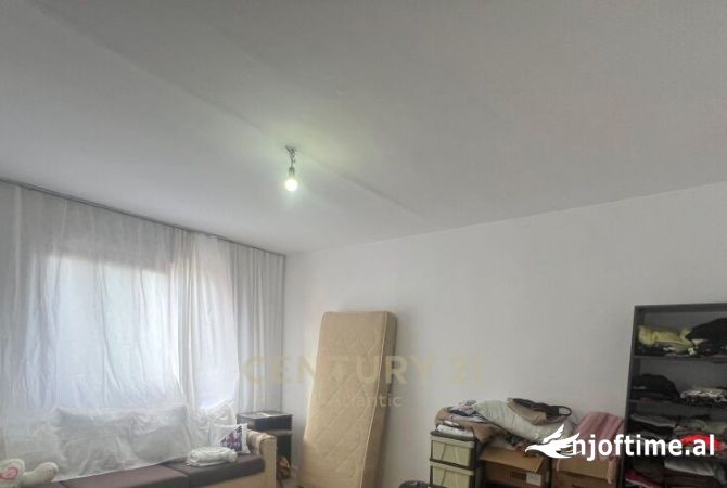 Shtepi ne shitje Apartament ne Durres, 2+1, Mobilimi E mobiluar, Pagesa 90,000,000  Euro.