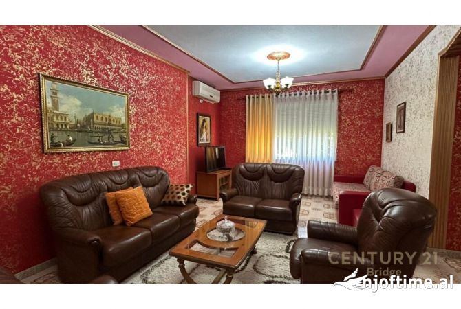 Shtepi me qera 2+1 ne Tirane - 650 Euro