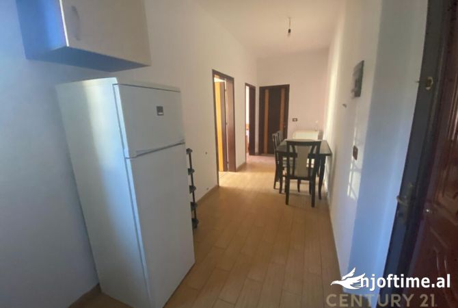 Shtepi ne shitje Apartament ne Tirane, 1+1, Mobilimi E mobiluar, Pagesa 102,000  Euro.