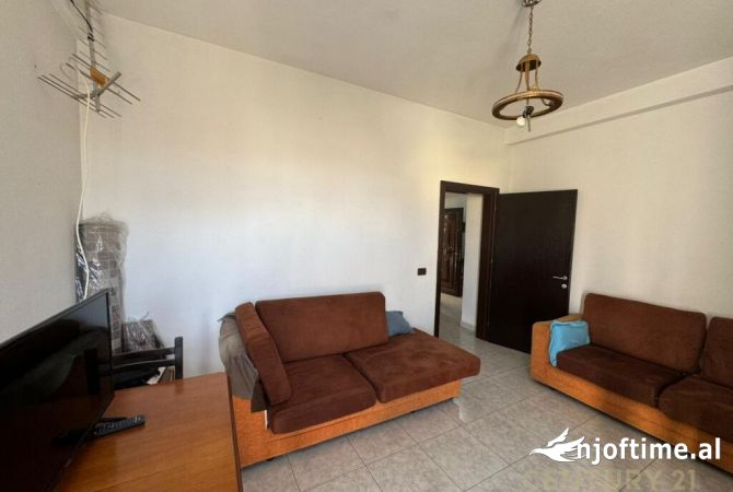 Shtepi ne shitje Apartament ne Tirane, 1+1, Mobilimi E mobiluar, Pagesa 91,350  Euro.