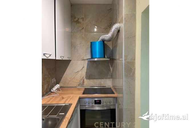 Shtepi me qera Apartament ne Tirane, 1+1, Mobilimi E mobiluar, Pagesa 550  Euro.