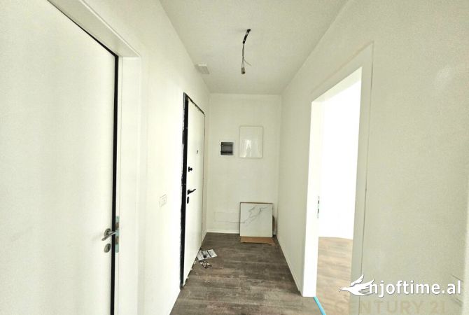 Ambient biznesi me qera 1+1 ne Tirane - 1,000 Euro