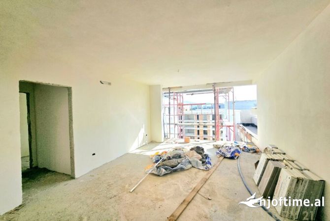 Shtepi ne shitje Apartament ne Tirane, 1+1, Mobilimi Bosh, pa mobiluar, Pagesa 120,000  Euro.