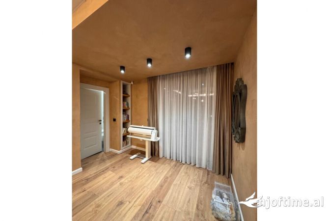 Shtepi ne shitje 2+1 ne Vlore - 350,000 Euro