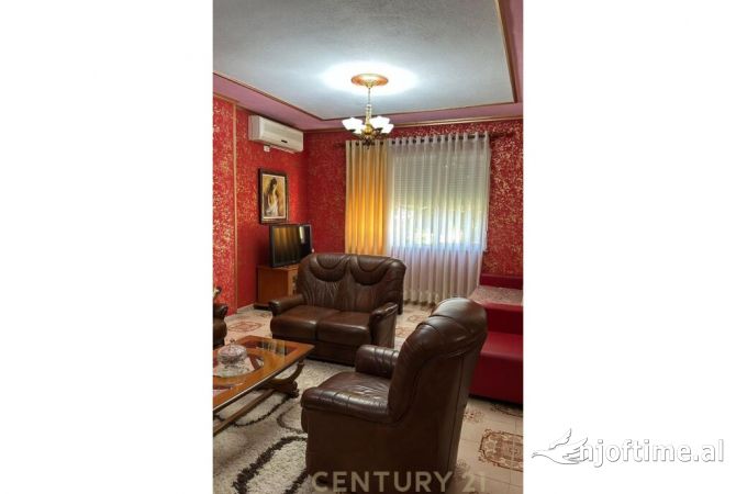 Shtepi me qera Apartament ne Tirane, 2+1, Mobilimi E mobiluar, Pagesa 650  Euro.