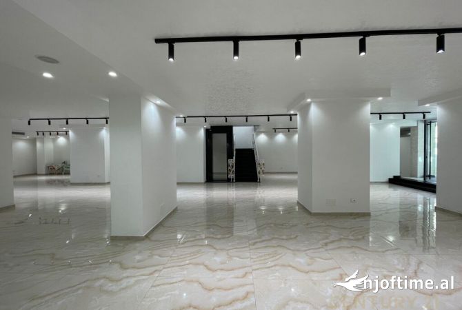 Ambient biznesi ne shitje 1+1 ne Vlore - 2,200,000 Euro