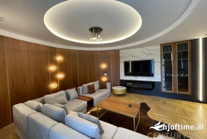 Shtepi me qera 2+1 ne Tirane - 1,750 Euro