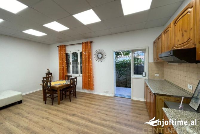 Luxury villas for rent in Tirana 4+1, In Part