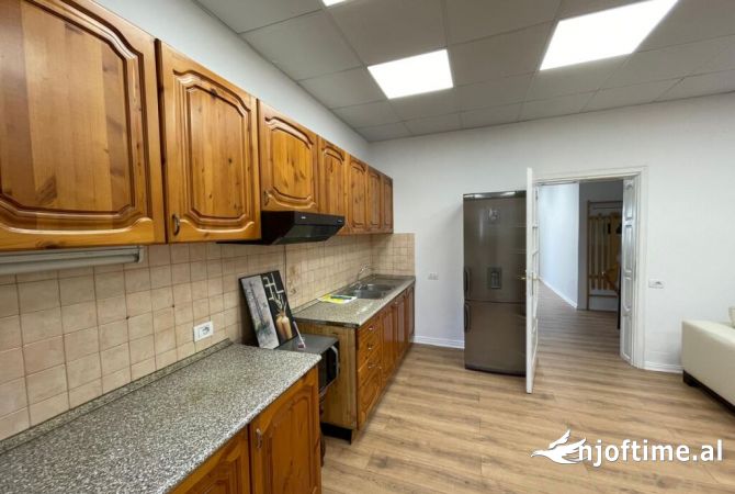 Luxury villas for rent in Tirana 4+1, In Part