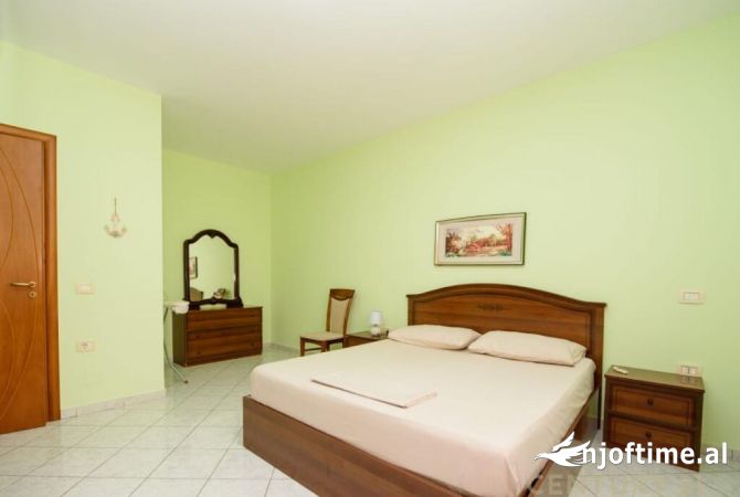 Shtepi ne shitje Apartament ne Vlore, 2+1, Mobilimi E mobiluar, Pagesa 225,000  Euro.