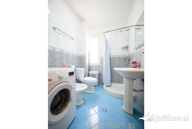 Shtepi ne shitje Apartament ne Vlore, 2+1, Mobilimi E mobiluar, Pagesa 225,000  Euro.