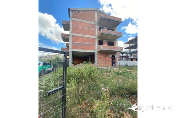 Ambient biznesi ne shitje 5+1 ne Durres - 250,000 Euro