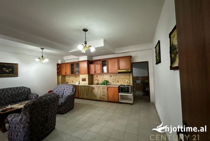 Shtepi ne shitje Apartament ne Tirane, 1+1, Mobilimi E mobiluar, Pagesa 90,000  Euro.