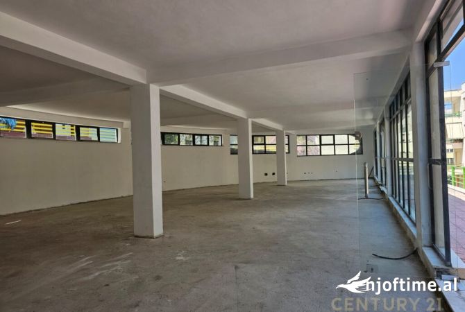 Ambjent biznesi ne shitje 1+1 ne Tirane - 250,000 Euro