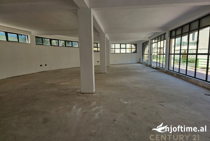 Ambient biznesi ne shitje 1+1 ne Tirane - 250,000 Euro