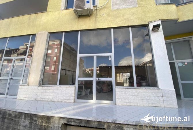 Ambient biznesi ne shitje 1+1 ne Tirane - 66,000 Euro