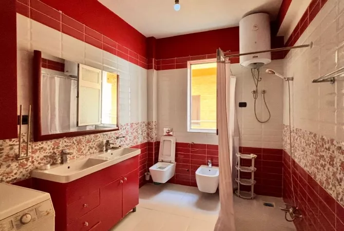 Shtepi me qera Shtepi Private ne Tirane, 2+1, Mobilimi E mobiluar, Pagesa 550  Euro.