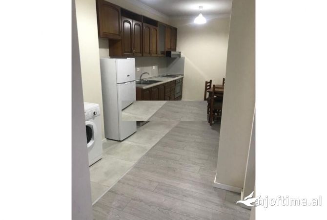 Shtepi me qera 1+1 ne Tirane - 400 Euro