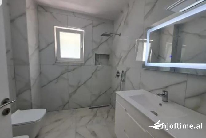 Shtepi ne shitje 1+1 ne Tirane - 150,000 Euro