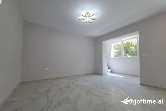 Shtepi ne shitje 1+1 ne Tirane - 150,000 Euro