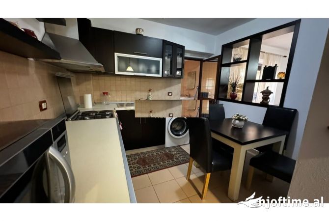 Shtepi ne shitje 1+1 ne Tirane - 130,000 Euro