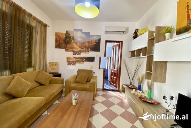 Apartament 1+1 per Qera. 580 € /Muaj