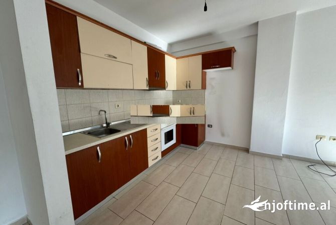 Shtepi ne shitje 1+1 ne Tirane - 85,000 Euro