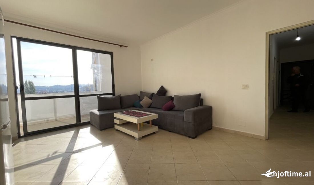 Shtepi ne shitje Apartament ne Tirane, 1+1, Mobilimi E mobiluar, Pagesa 65,000  Euro.