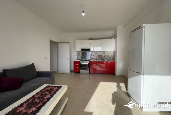 Shtepi ne shitje Apartament ne Tirane, 1+1, Mobilimi E mobiluar, Pagesa 65,000  Euro.