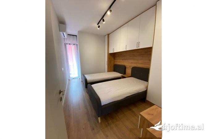 Shtepi me qera 2+1 ne Tirane - 750 Euro