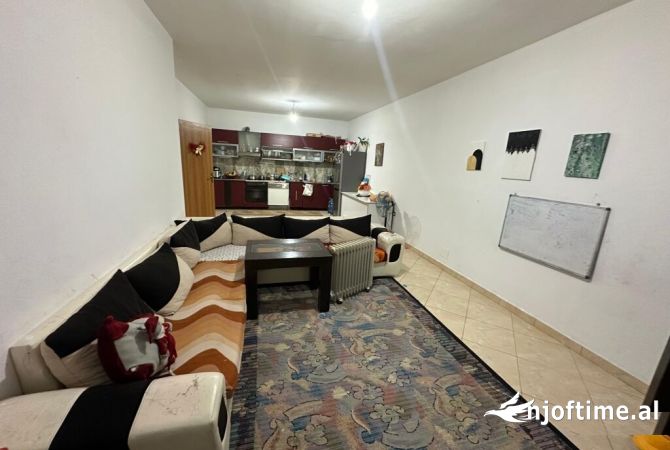 Shtepi ne shitje 2+1 ne Tirane - 130,000 Euro