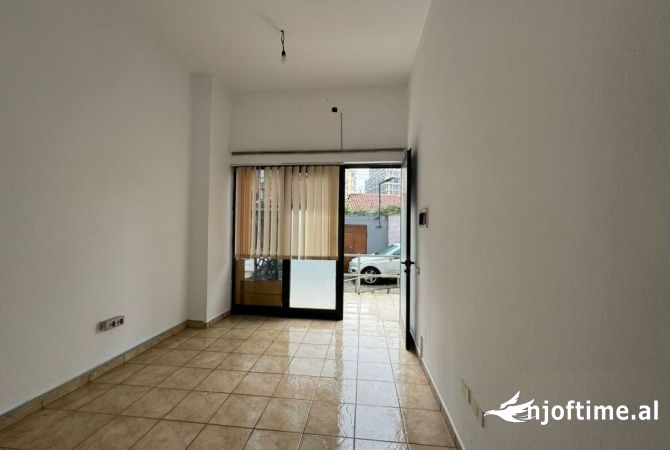 Ambient biznesi me qera 1+1 ne Tirane - 400 Euro