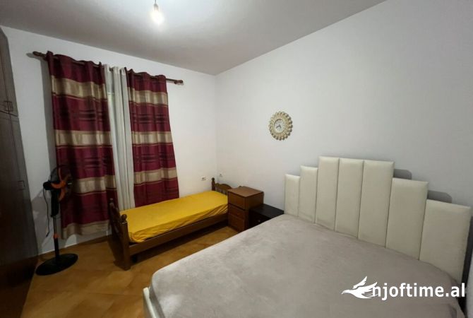 Shtepi me qera 2+1 ne Tirane - 450 Euro