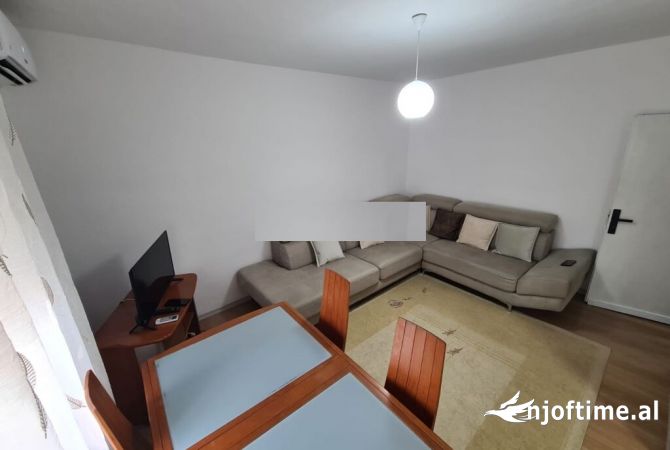 Shtepi me qera 2+1 ne Tirane - 500 Euro