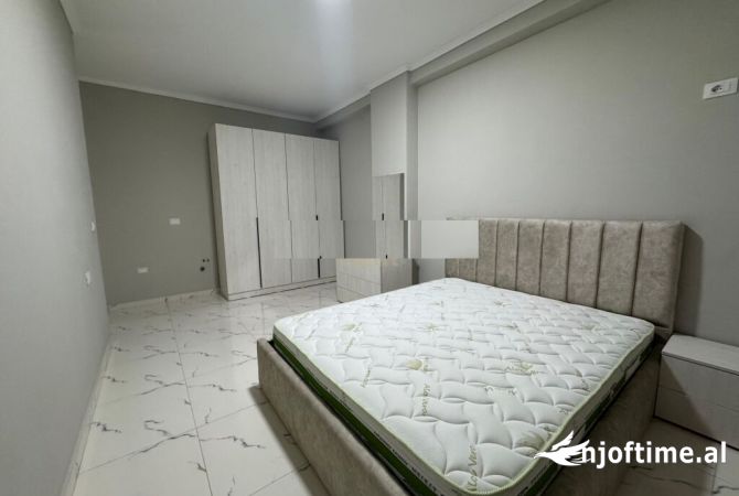 Shtepi me qera 2+1 ne Tirane - 400 Euro