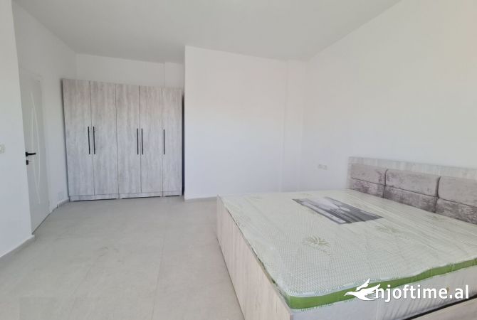 Shtepi me qera 2+1 ne Tirane - 400 Euro