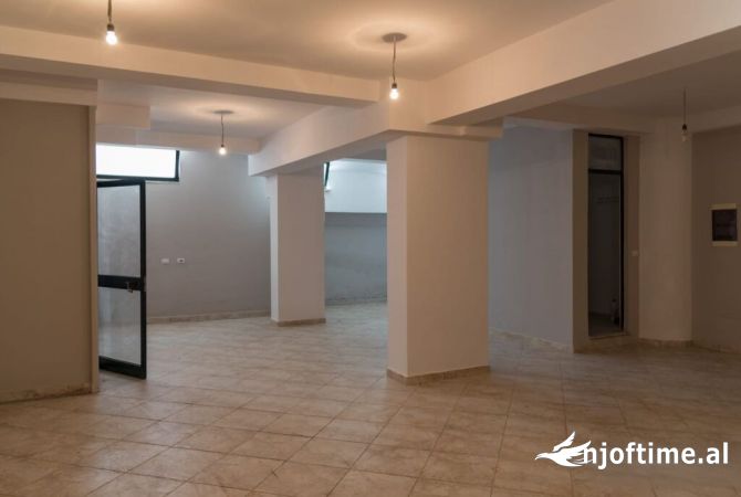 Ambient biznesi me qera 1+1 ne Tirane - 650 Euro