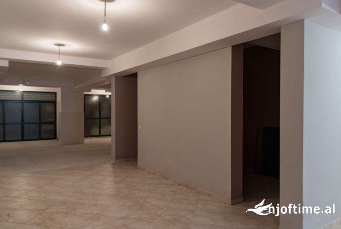 Ambient biznesi me qera 1+1 ne Tirane - 650 Euro