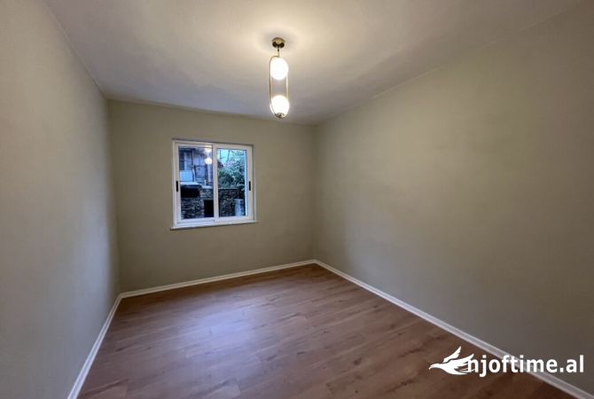 Shtepi ne shitje 1+1 ne Tirane - 83,000 Euro