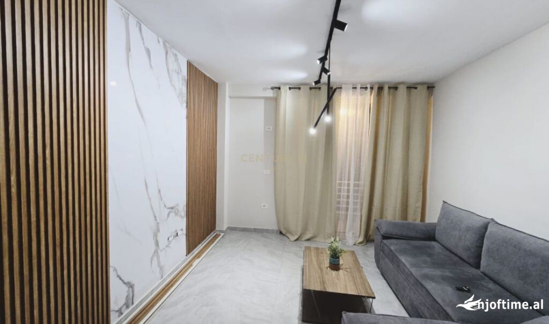 Shtepi ne shitje Apartament ne Tirane, 2+1, Mobilimi E mobiluar, Pagesa 84,000  Euro.