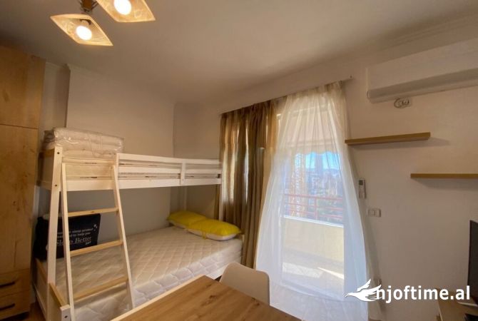Shtepi me qera Garsoniere ne Tirane - 380 Euro